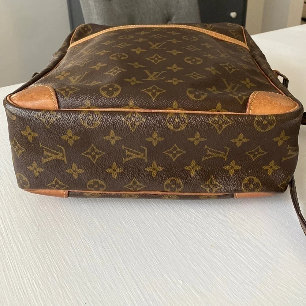 Louis Vuitton Monogram Danube GM Travel Unisex Crossbody Bag